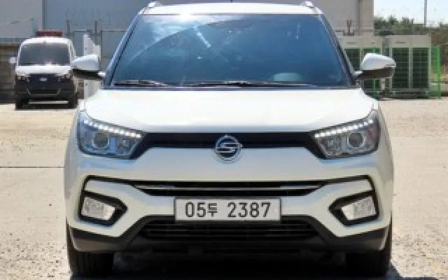 티볼리 중고차 티볼리 아머 2WD 디젤 VX 매물 사진 6 - 2017/11 122,052km